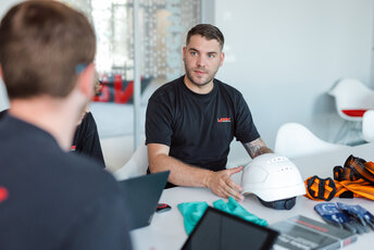 SSV-Kroschke bei der Auswahl von Produkten